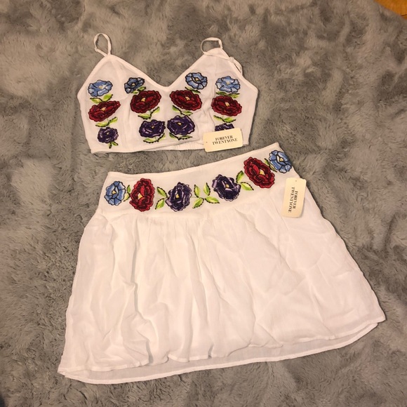 Forever 21 Dresses & Skirts - Linen and embroidered set